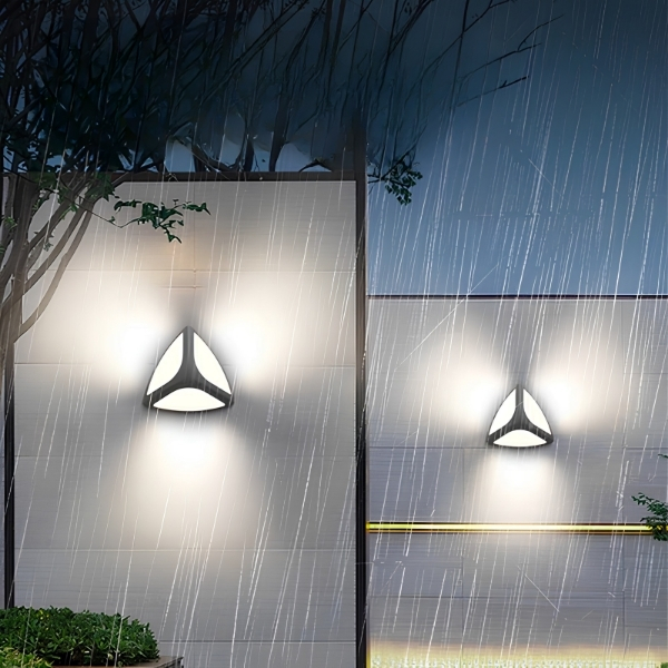 Cyra |Delta Outdoor Wall Light | Aluminium / PC | CY8657