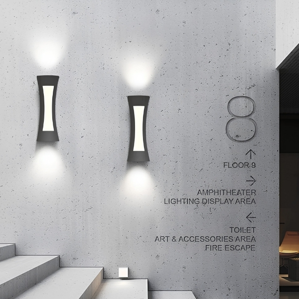 Cyra |Cylinder Outdoor Wall Light | Aluminium / PC | CY8654