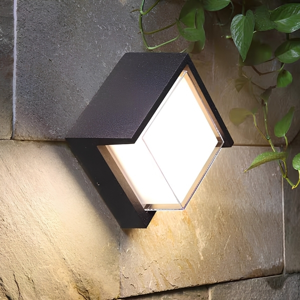 Cyra | GEO Outdoor Wall Light | Aluminium / PC | CY207